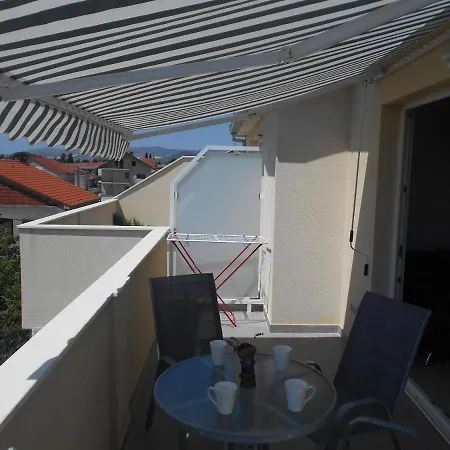 Apartment Cherry Kastela Exterior photo