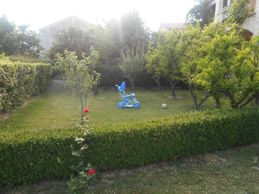 Cherry Kastela
